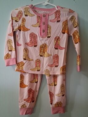 NWT Mudpie Pink Cowboy Boot Print Pajama Set